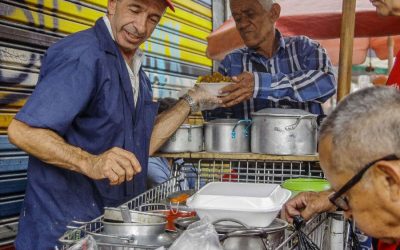 Almorzar por un dólar